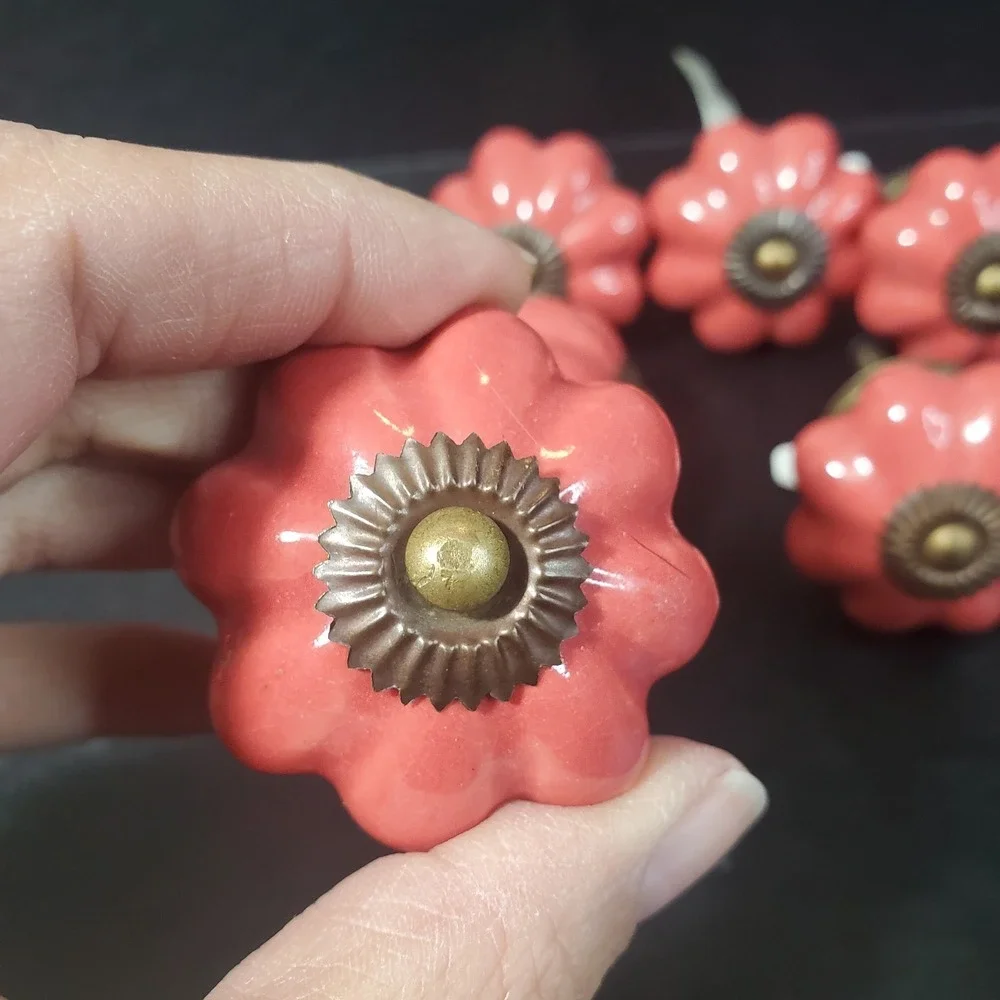 Pier 1 Pumpkin /Flower Shape Ceramic Cabinet Knobs (7) Drawer Pulls Melon Brass